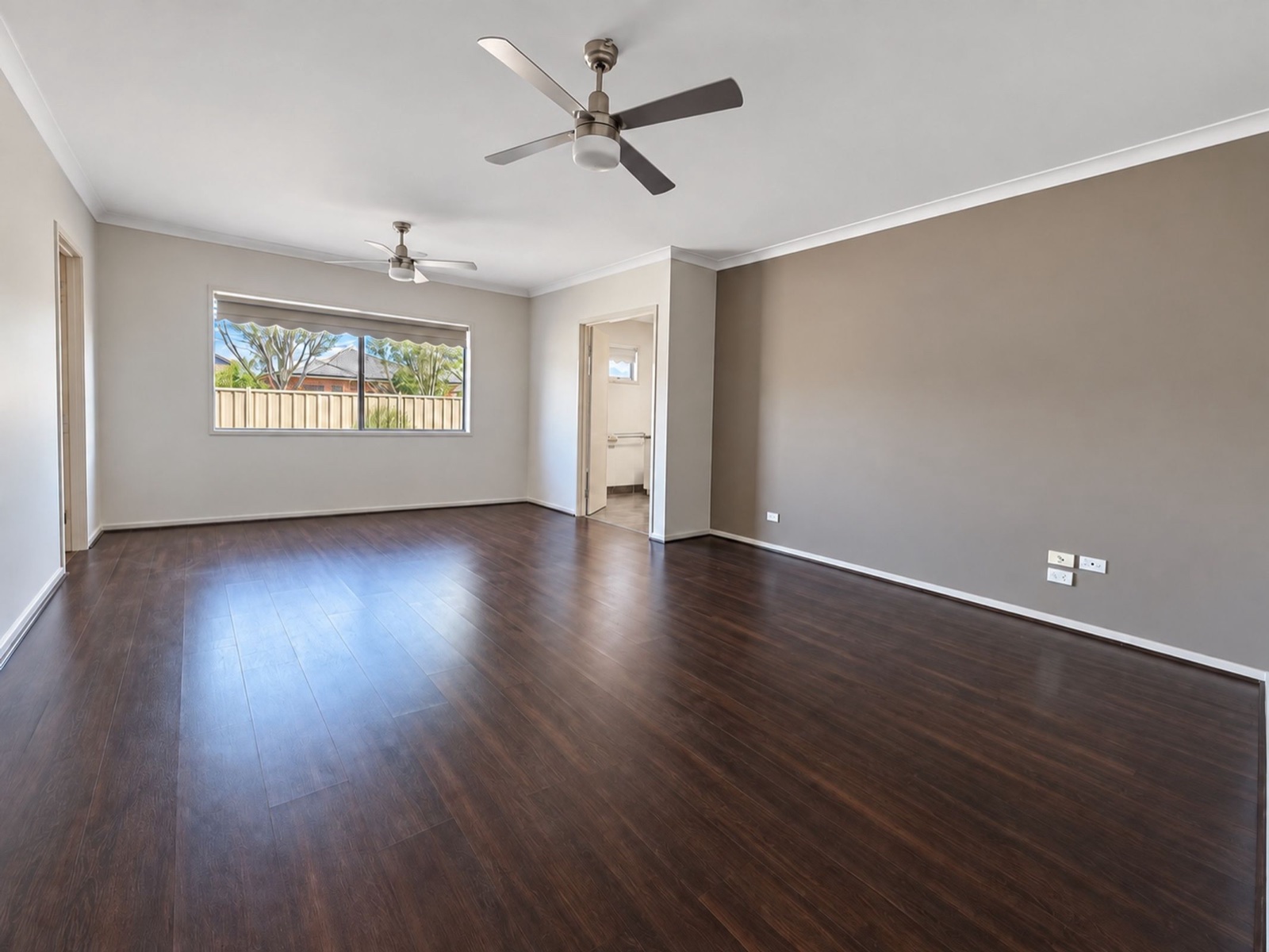 10 Yellowgum Drive, Kialla, photo 6 of 15