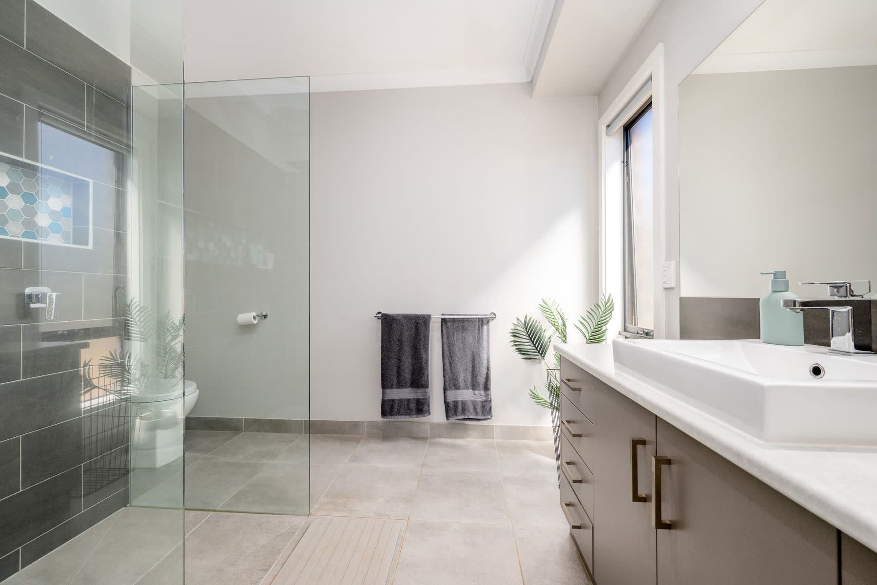 11 Bookar Place, Kialla, photo 4 of 10