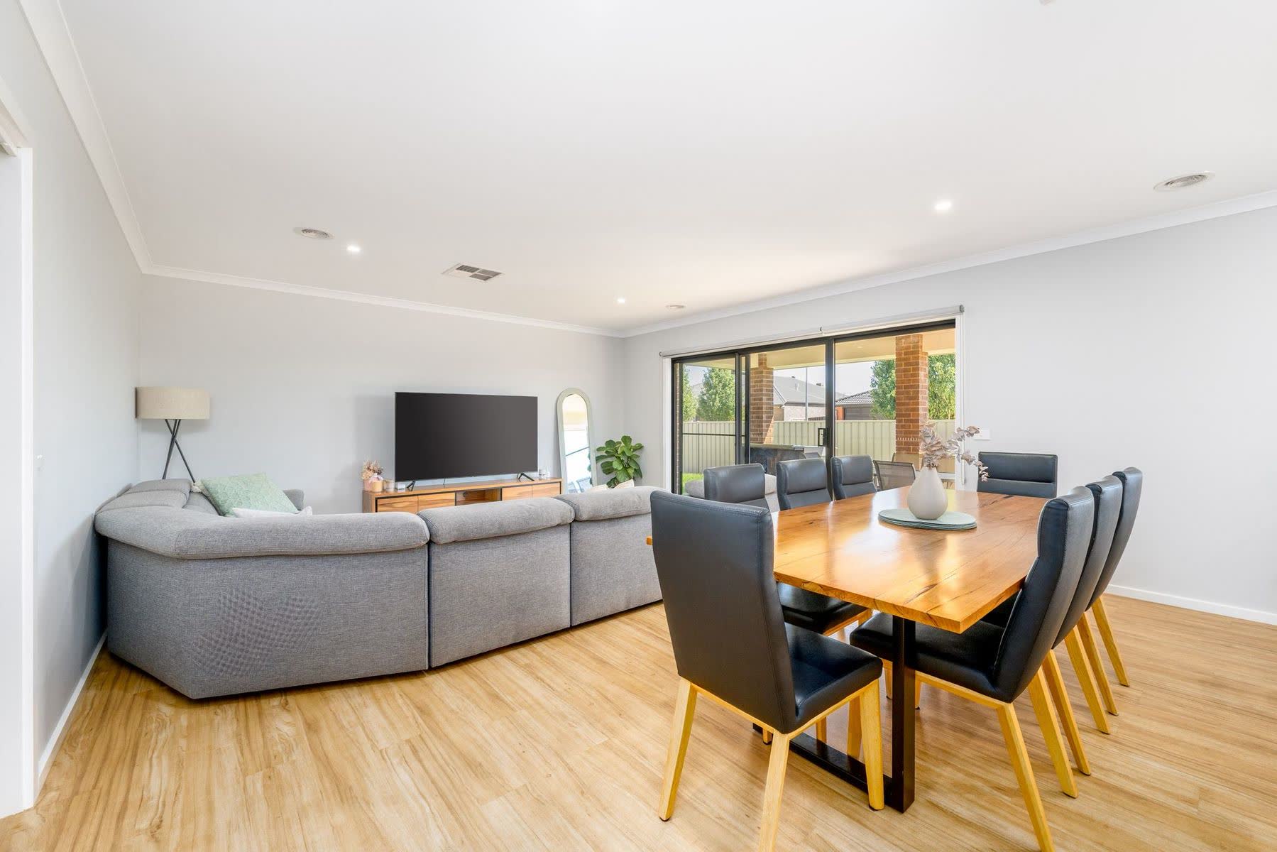 11 Bookar Place, Kialla, photo 6 of 10