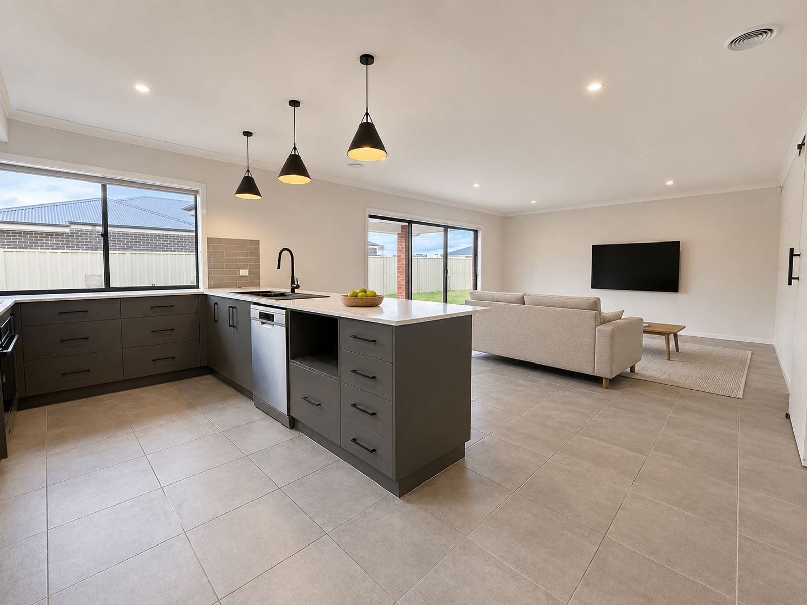 12 Feather Drive, Mooroopna, photo 2 of 10