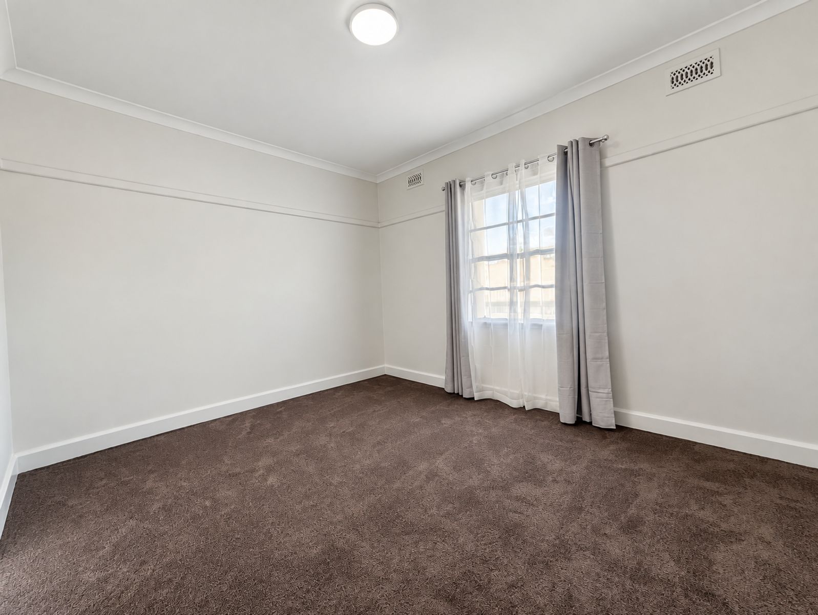 176 Hayes Street, Shepparton, photo 8 of 15