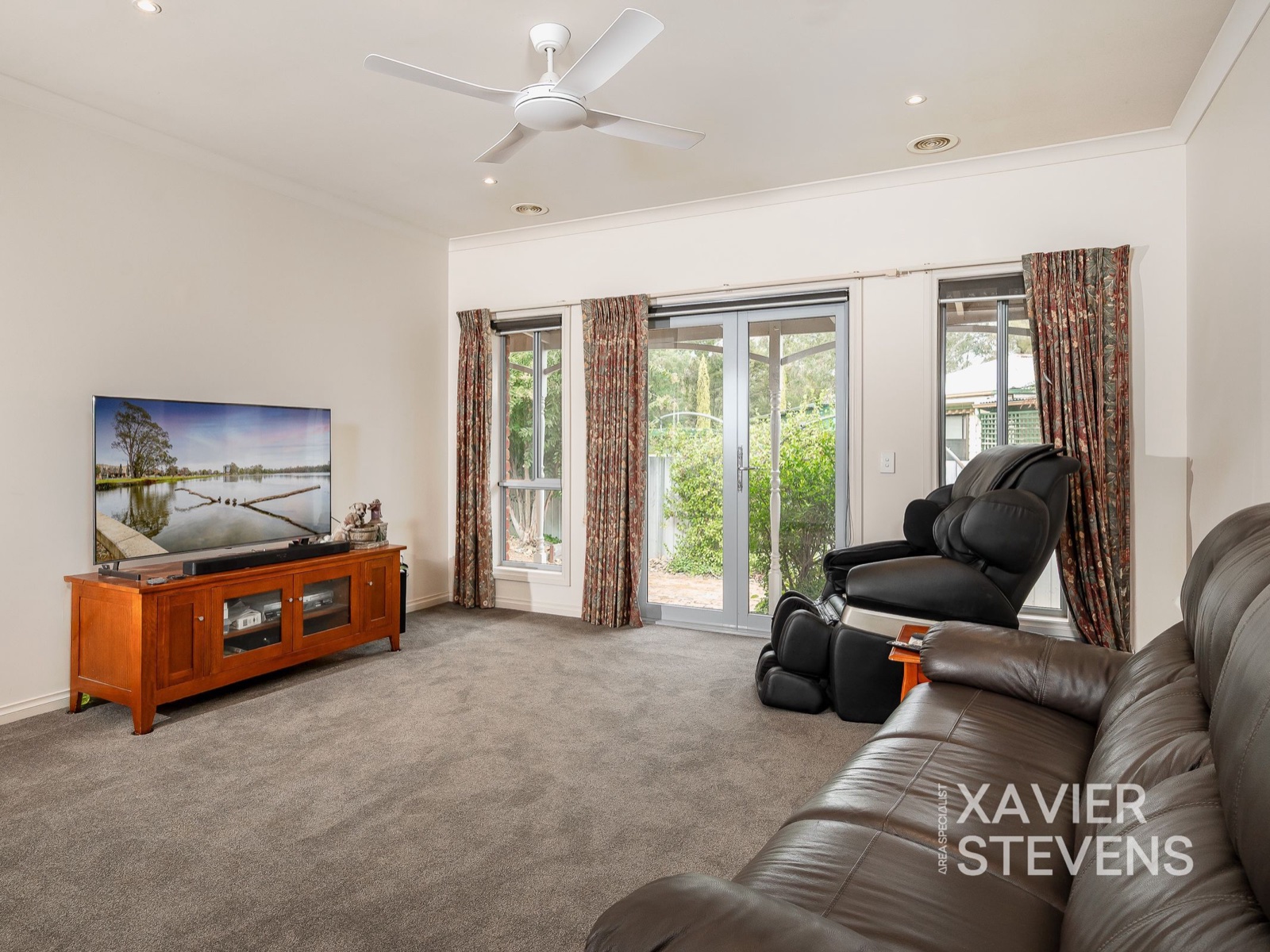28 Mackellar Crescent, Mooroopna, photo 8 of 15