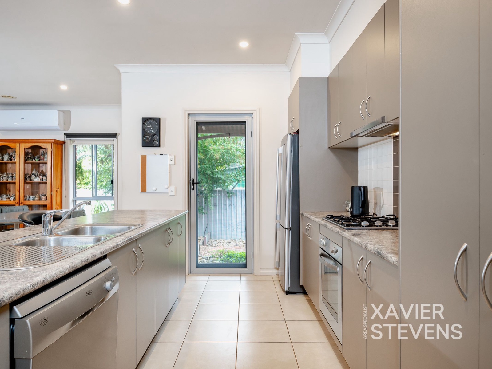 28 Mackellar Crescent, Mooroopna, photo 11 of 15