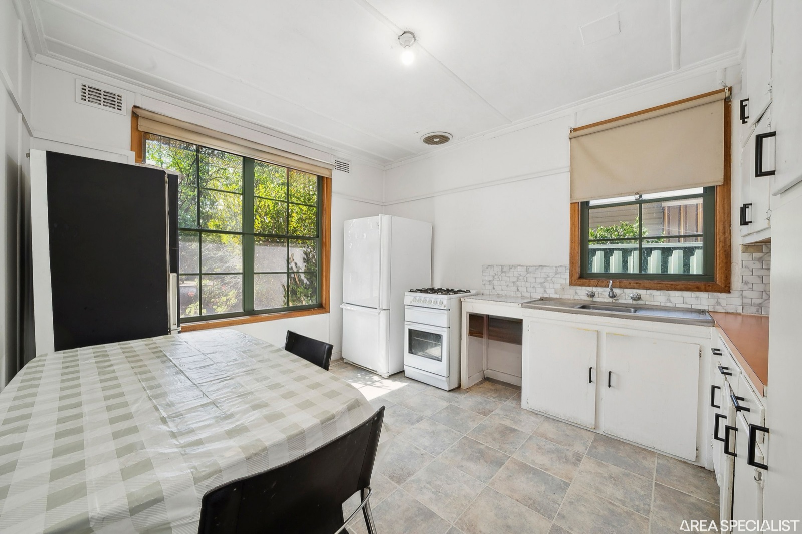 32 Halpin Crescent, Shepparton, photo 4 of 15
