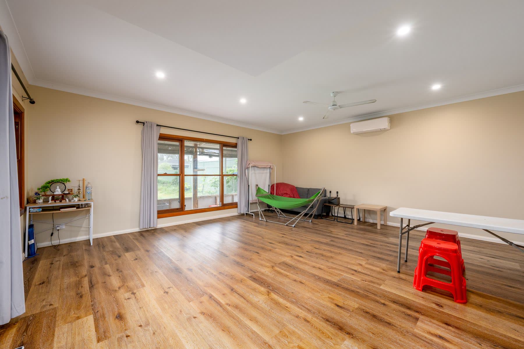 33 Echuca Road, Mooroopna, photo 8 of 10