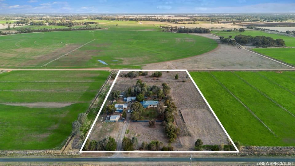 359 Peter Clay Road, Nathalia, photo 1 of 10