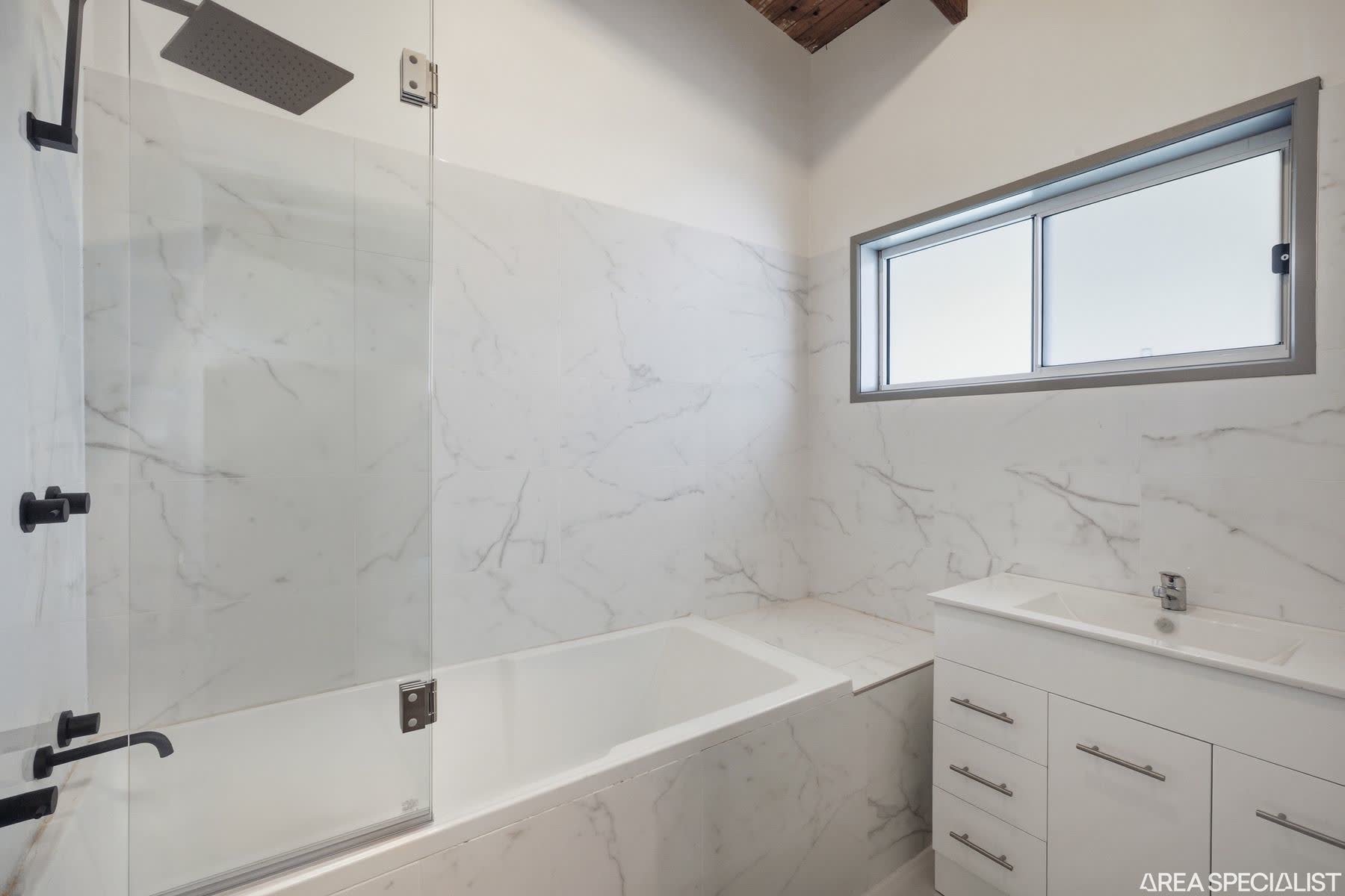 55 Hutchinson Road, Murchison East, photo 7 of 10